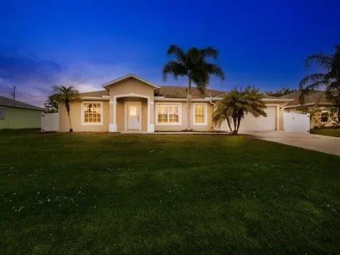 4285 SW Jarmer Road Port St Lucie FL 34953