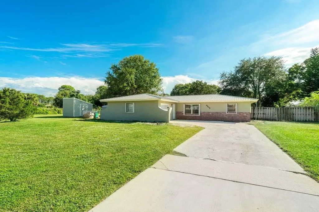 6605 Paso Robles Boulevard Fort Pierce FL 34951