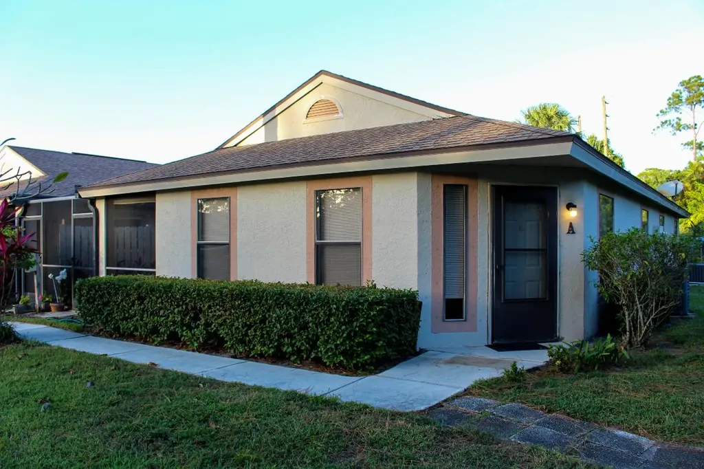 2832 Stoneway Lane Fort Pierce FL 34982