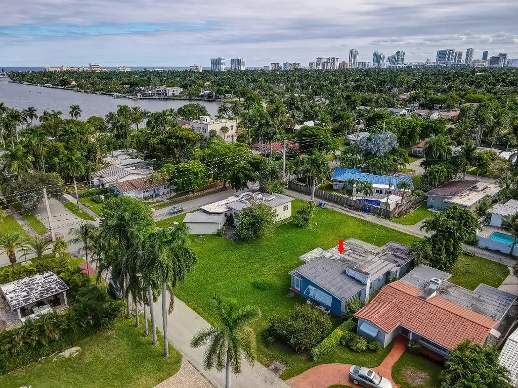 1310 Pierce Street Hollywood FL 33019