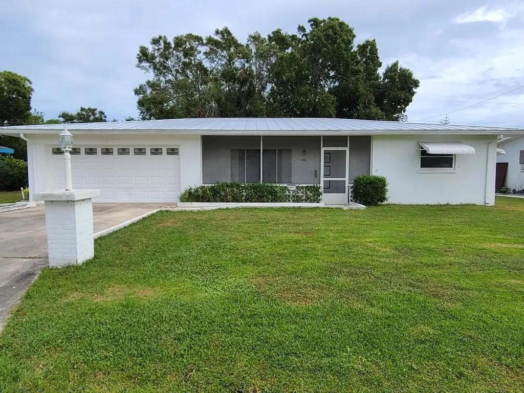 421 Coconut Avenue E Port St Lucie FL 34952