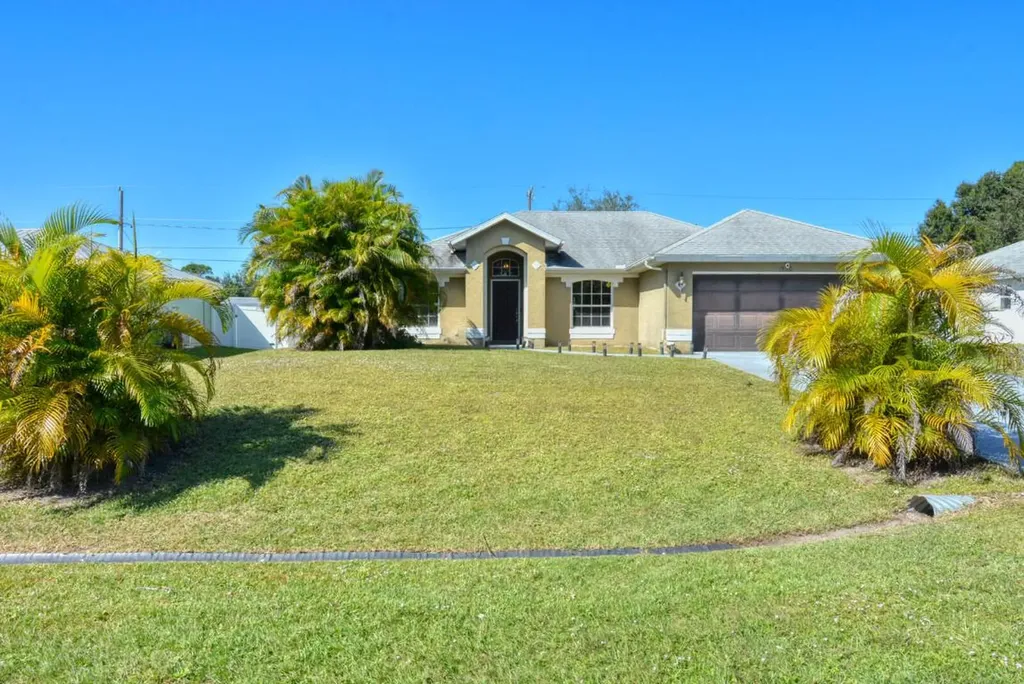 1930 SW Glenco Street Port St Lucie FL 34953
