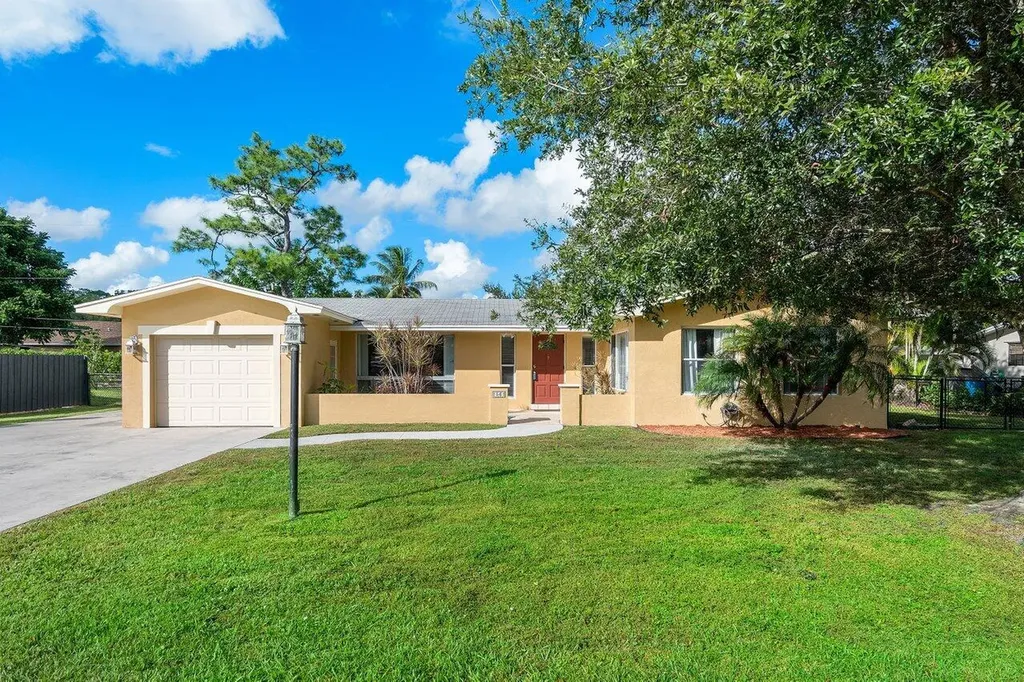 56 W Palmetto Road Lake Worth FL 33467