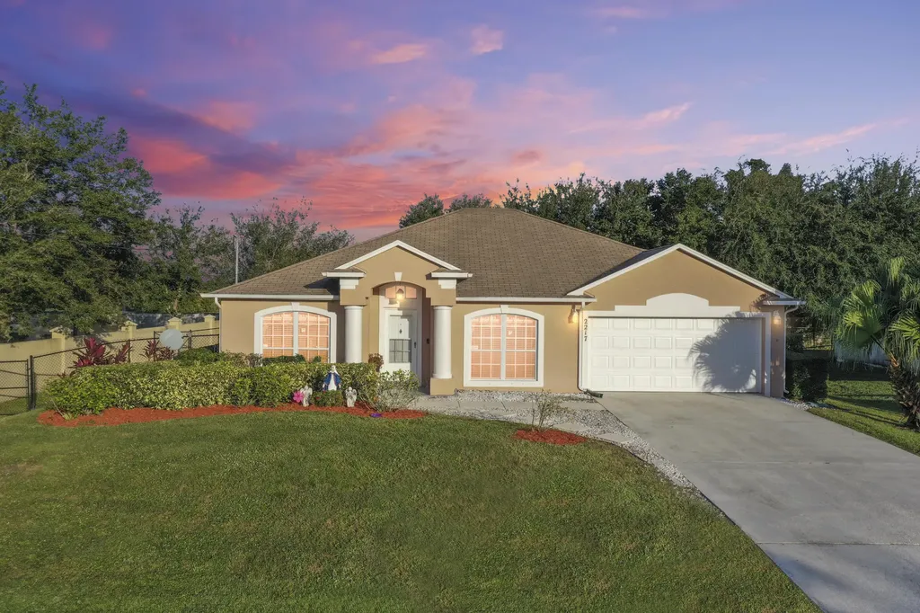 2217 SW Grosspoint Street Port St Lucie FL 34953