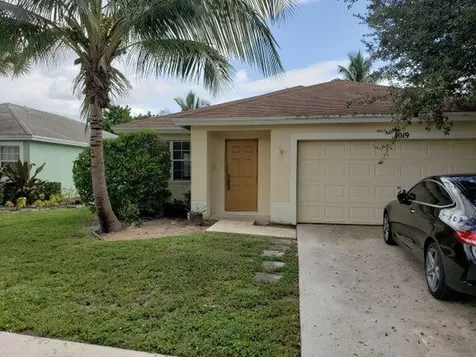 1019 Park Hill Drive Haverhill FL 33417