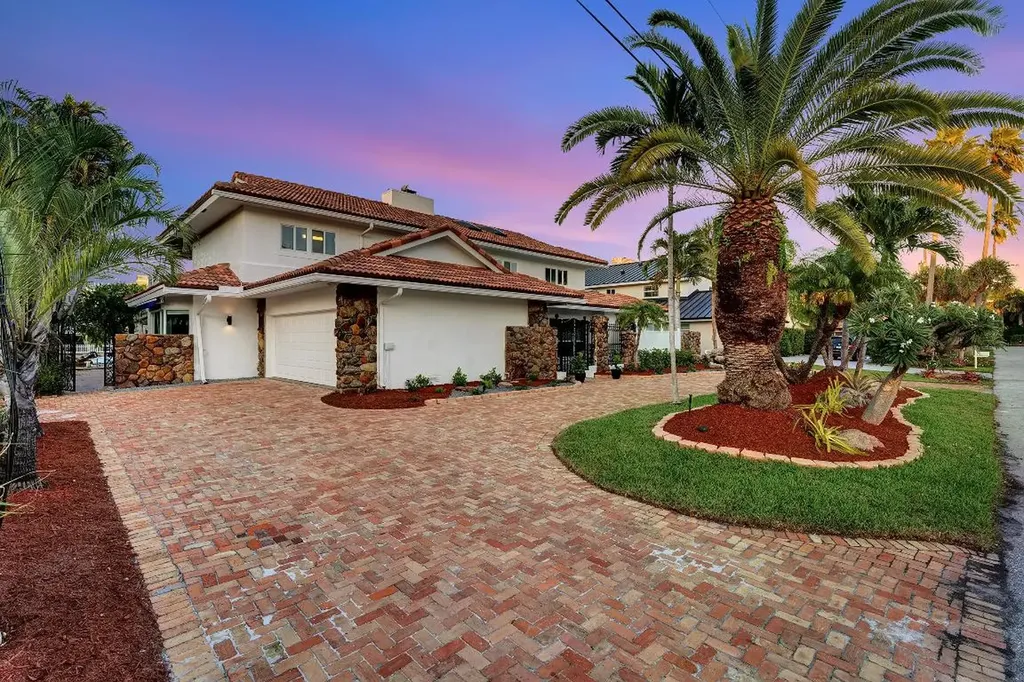 937 Fern Drive Delray Beach FL 33483