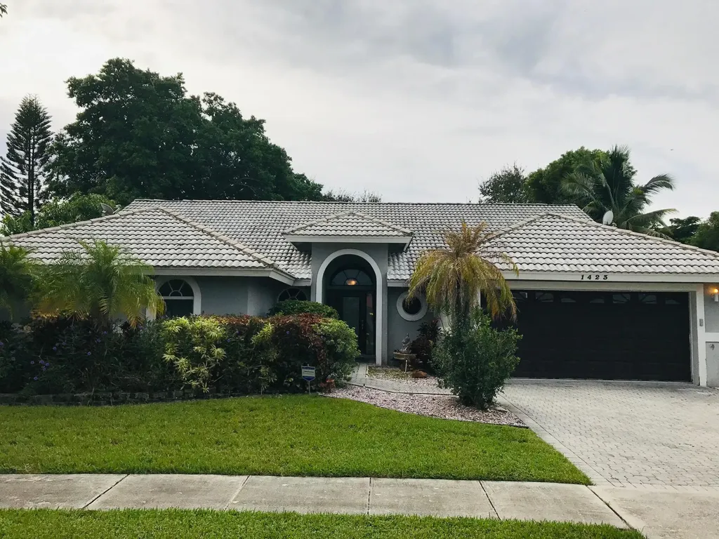 1423 Pine Valley Drive Wellington FL 33414