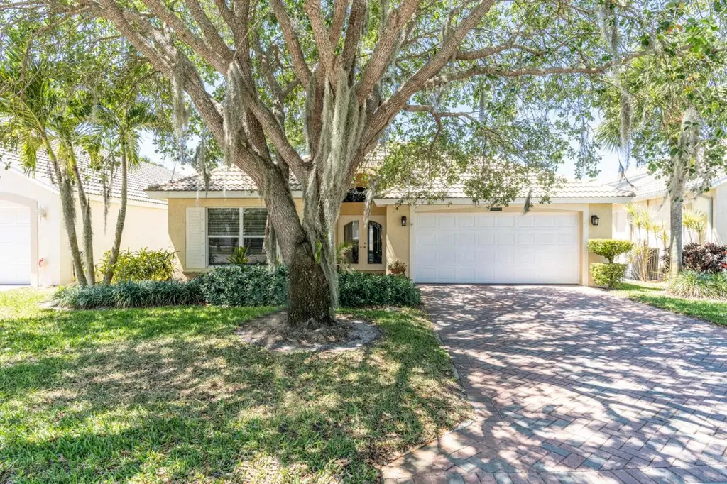 12272 SE Plandome Drive Hobe Sound FL 33455