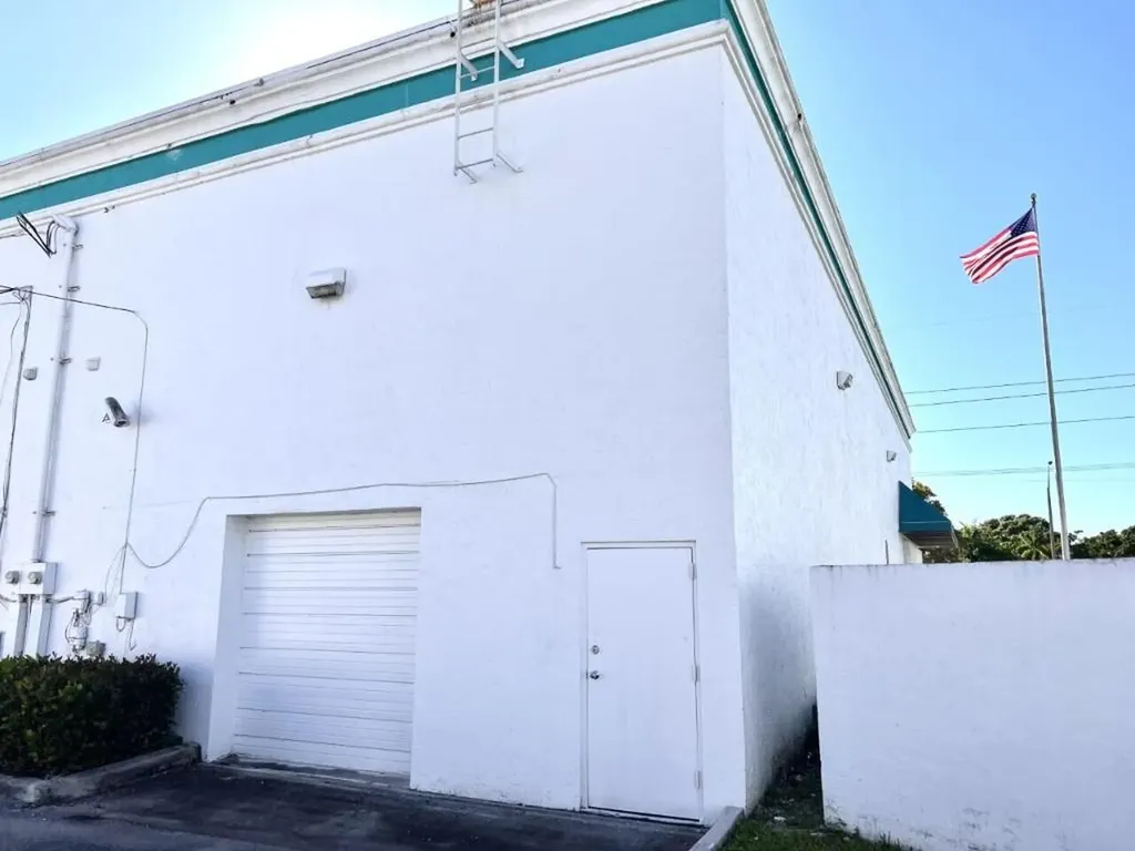 324 S Powerline Road Deerfield Beach FL 33442