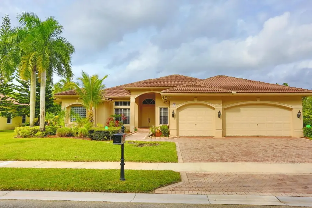 15107 SW 41st Street Davie FL 33331