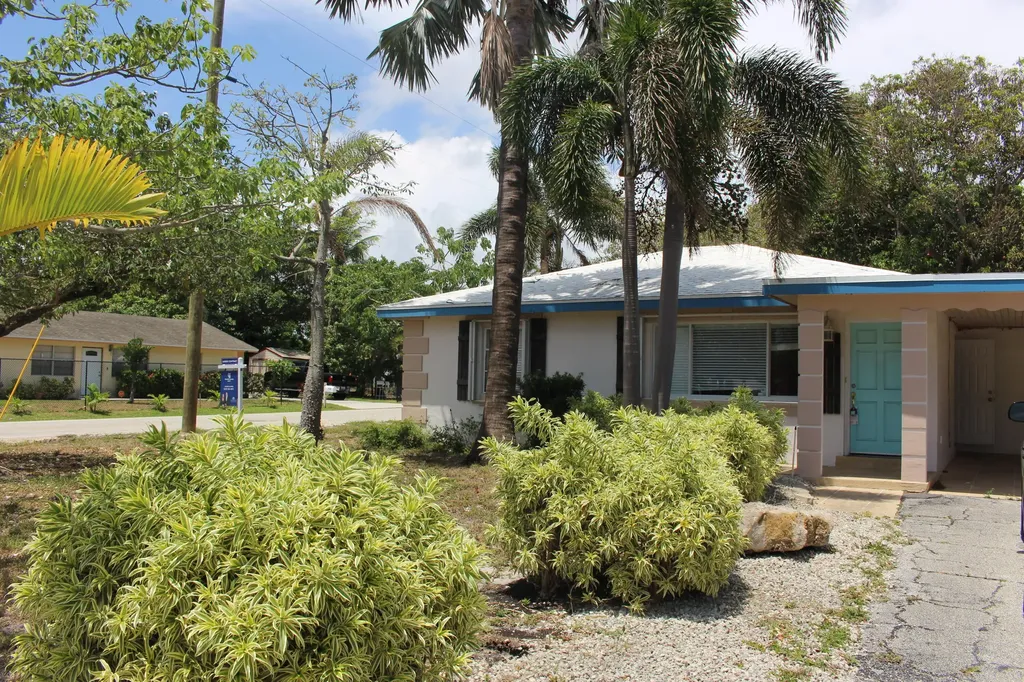 734 SE 4th Avenue Delray Beach FL 33483