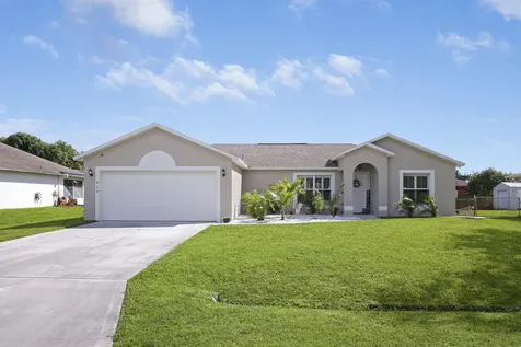 424 SE Justine Terrace Port St Lucie FL 34983