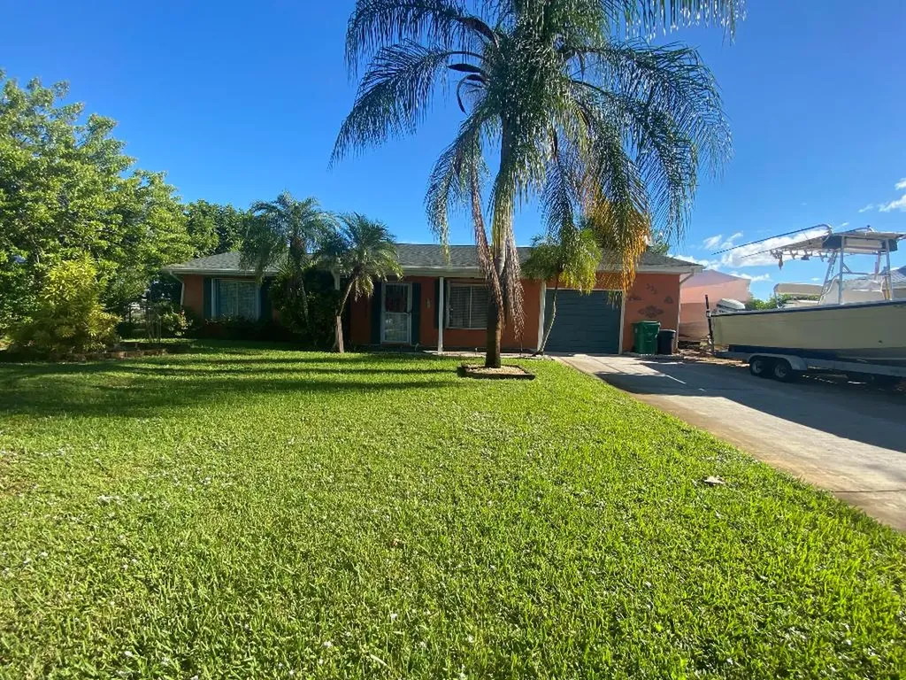 373 SW Belmont Circle Port St Lucie FL 34953