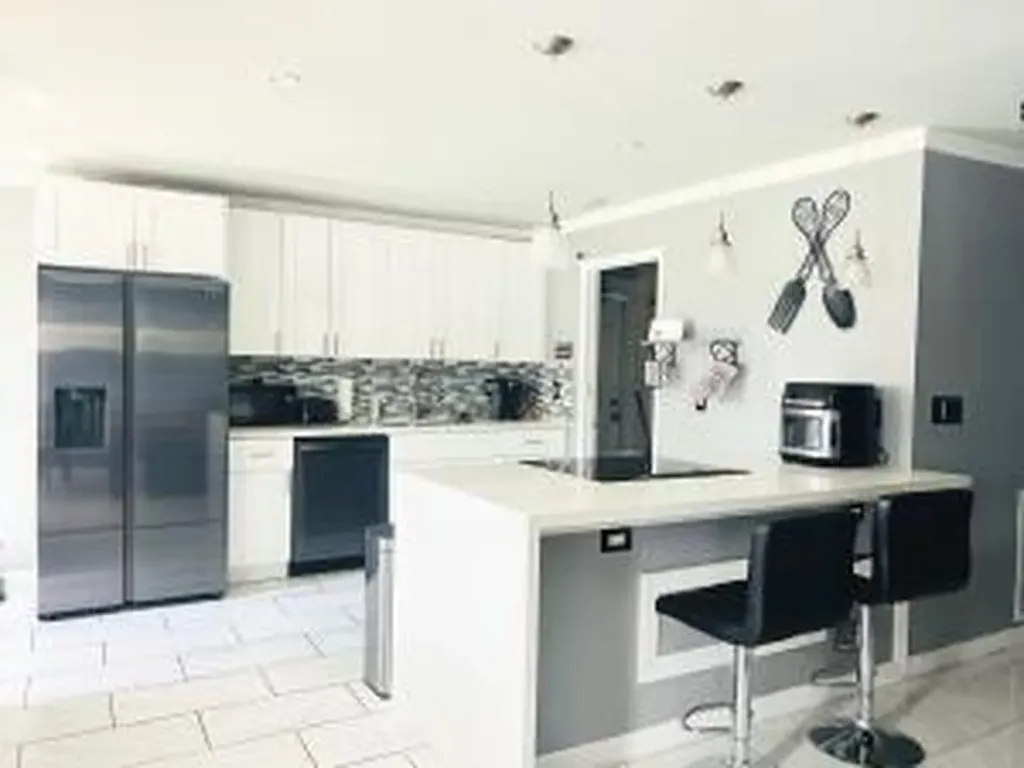 1652 W 10th Street Riviera Beach FL 33404