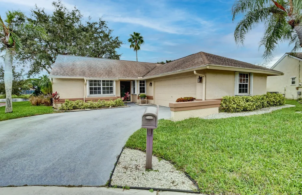 1840 Banyan Creek Circle N Boynton Beach FL 33436