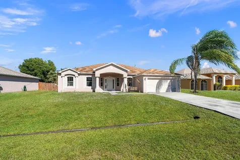 951 SW Dubois Avenue Port St Lucie FL 34953