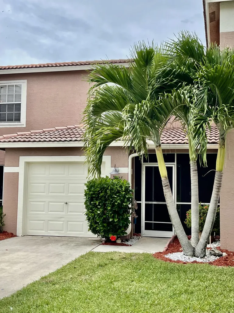 6815 Willow Creek Run Lake Worth FL 33463