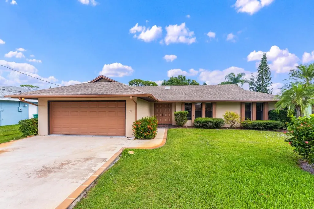 1241 SE Mcfarlane Avenue Port St Lucie FL 34952