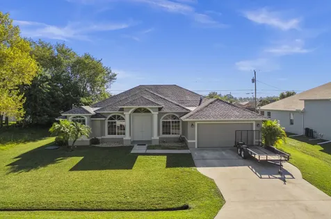 1949 SW Glendale Street Port St Lucie FL 34987