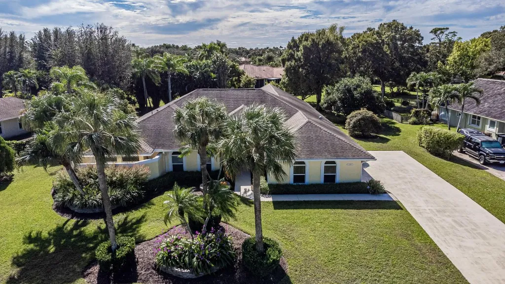 15495 Meadow Wood Drive Wellington FL 33414