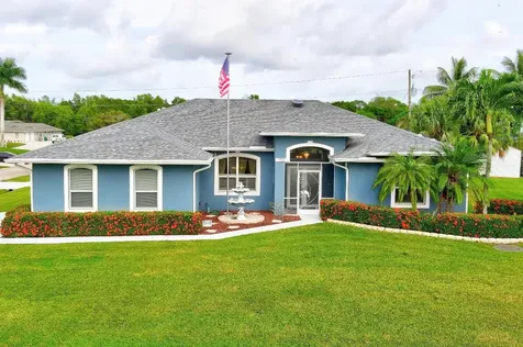 133 SW Meade Circle Port St Lucie FL 34953