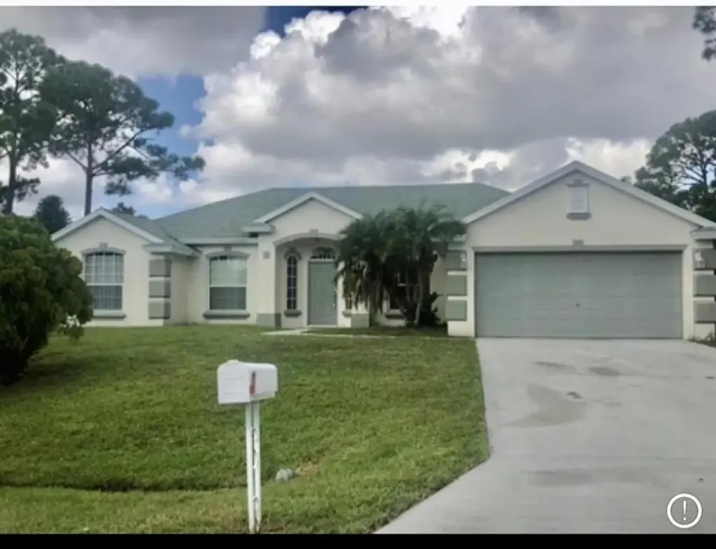 158 NW Curry Street Port St Lucie FL 34983