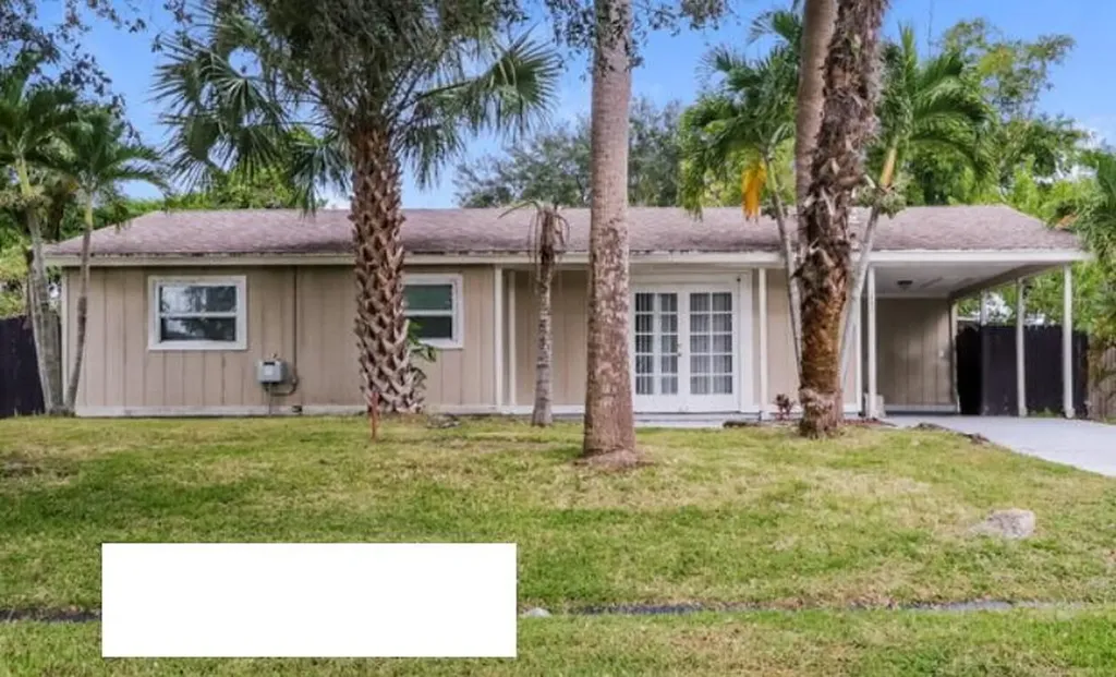 1061 SW Estaugh Avenue Port St Lucie FL 34953