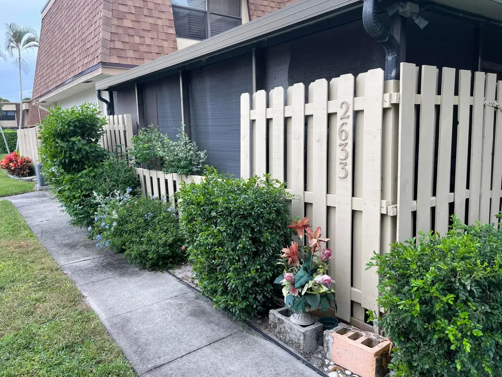 2633 NW 7th Court Delray Beach FL 33445