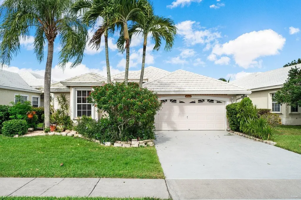 2567 Country Golf Drive Wellington FL 33414
