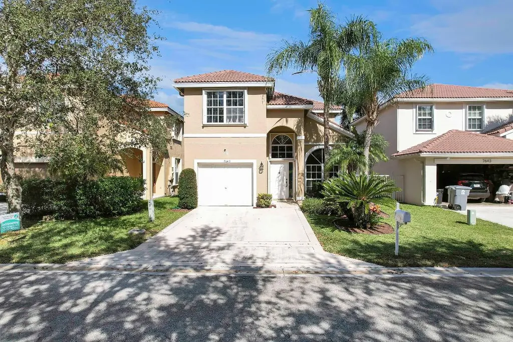 7649 Springfield Lake Drive Lake Worth FL 33467