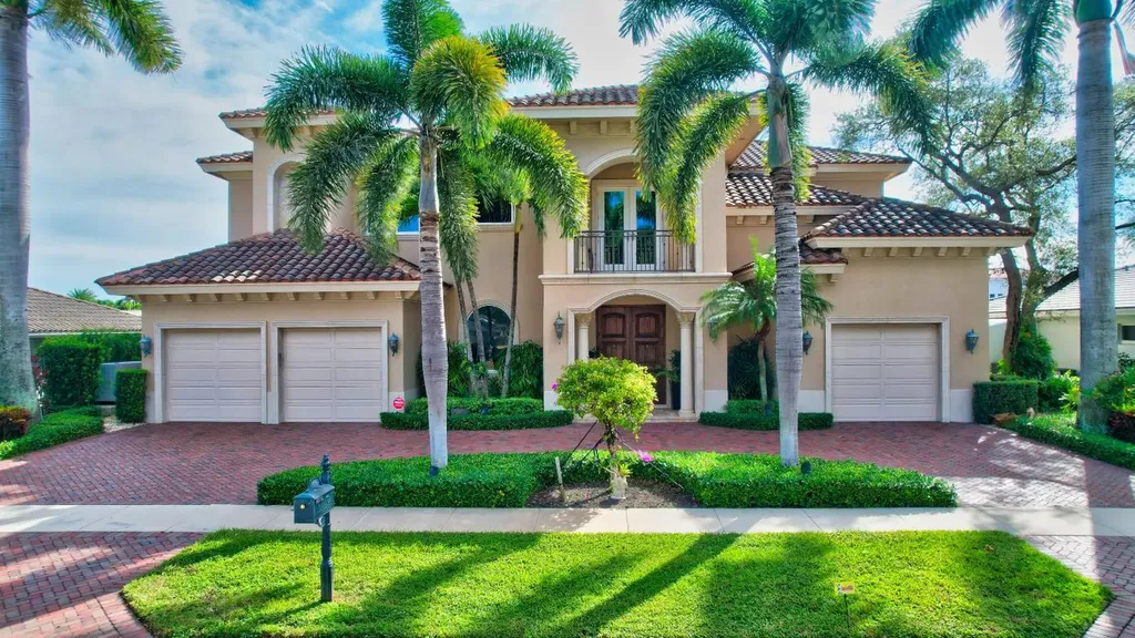 698 Carriage Hill Lane Boca Raton FL 33486