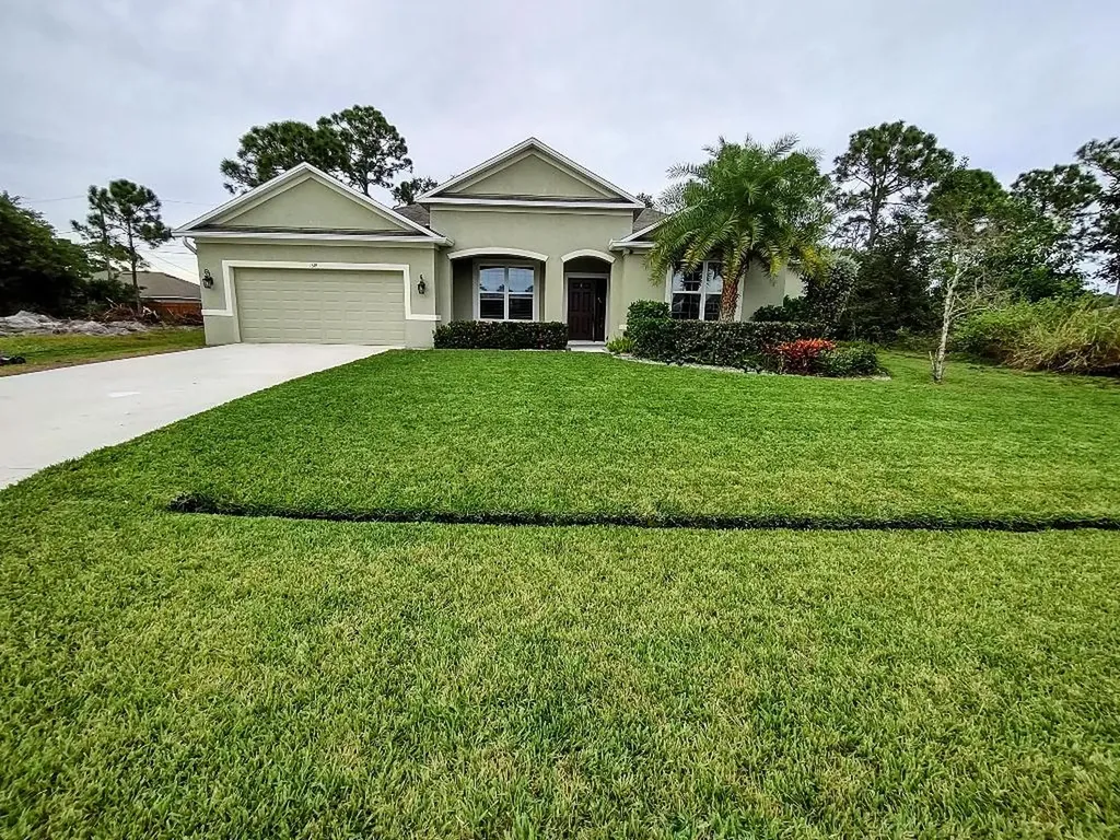 1619 SW Daysland Avenue Port St Lucie FL 34953
