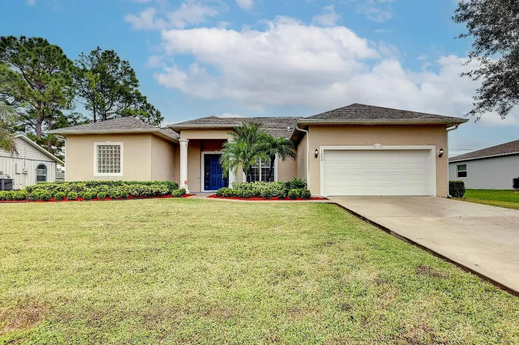 1372 SW Halford Avenue Port St Lucie FL 34953