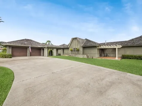 4690 Hunting Trail Lake Worth FL 33467