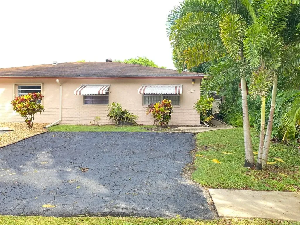 5137 Rose Hill Drive Boynton Beach FL 33437