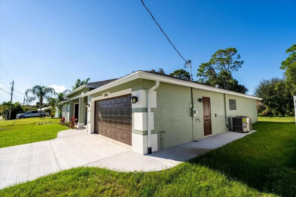3866 SW Chaffin Street Port St Lucie FL 34953