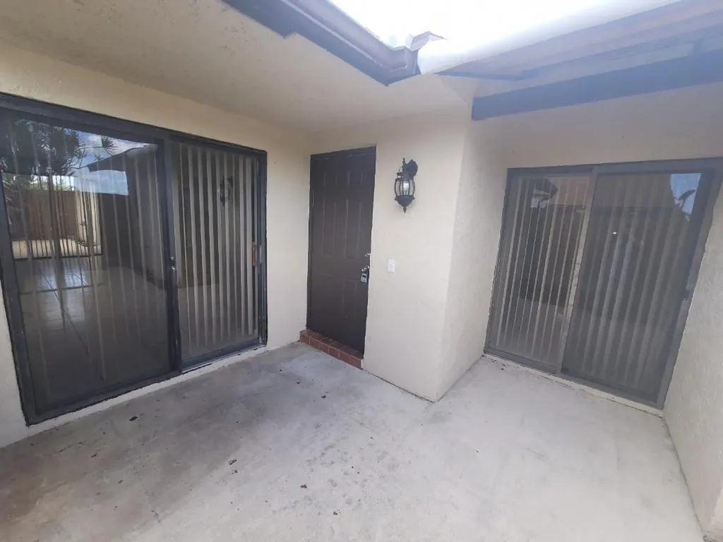 2103 Waterview Circle Palm Springs FL 33461