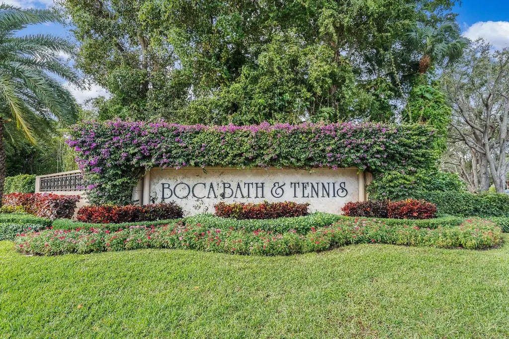 2863 Banyan Boulevard Circle NW Boca Raton FL 33431