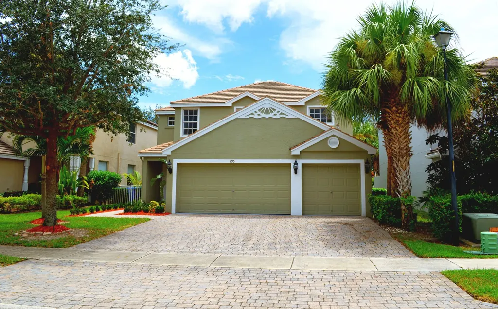 295 Berenger Walk Royal Palm Beach FL 33414