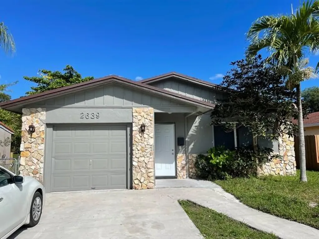 2639 Taylor Street Hollywood FL 33020