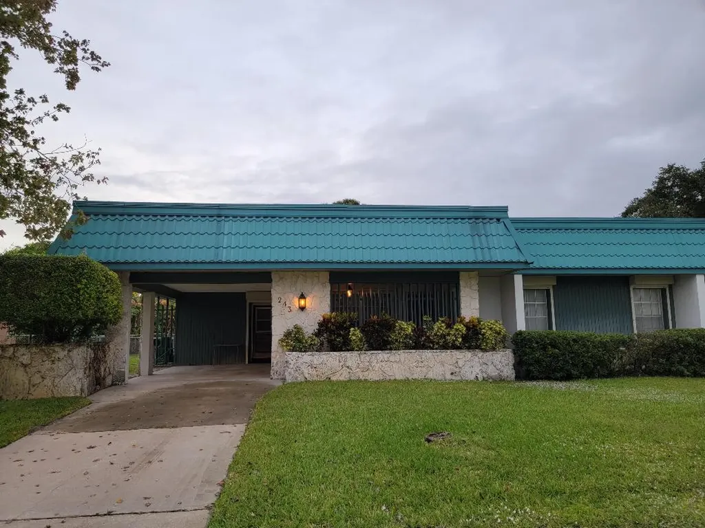 243 NE Floresta Drive Port St Lucie FL 34983