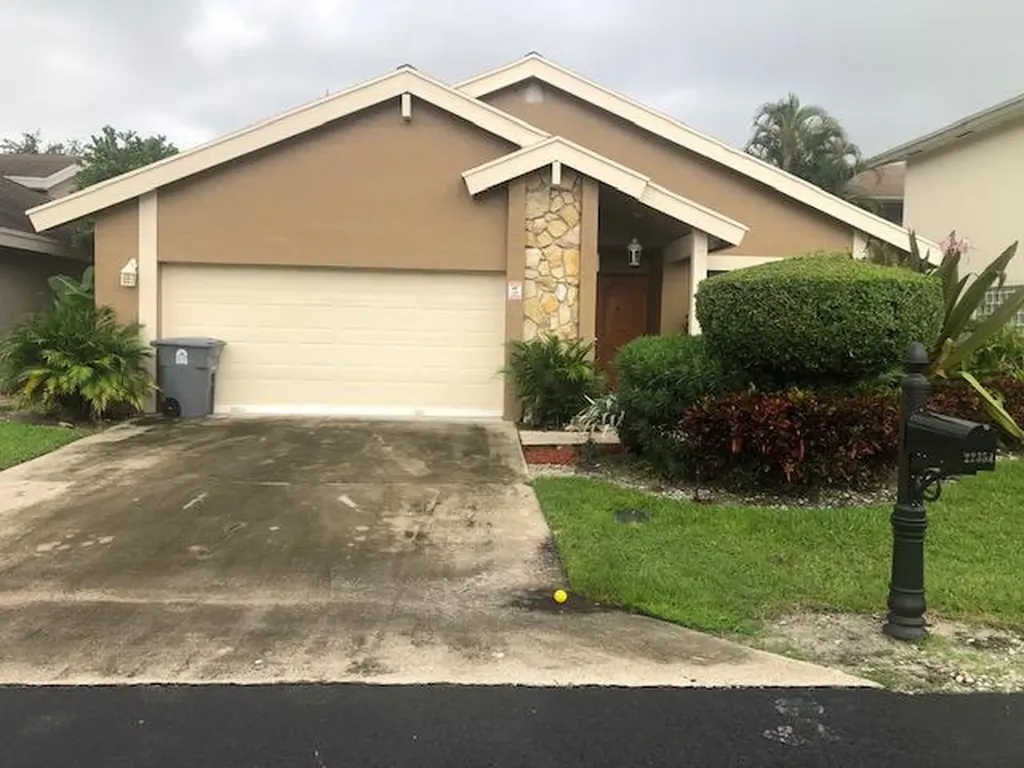 22354 Guadeloupe Street Boca Raton FL 33433