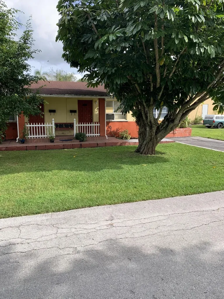 333 SW 2nd Drive Belle Glade FL 33430