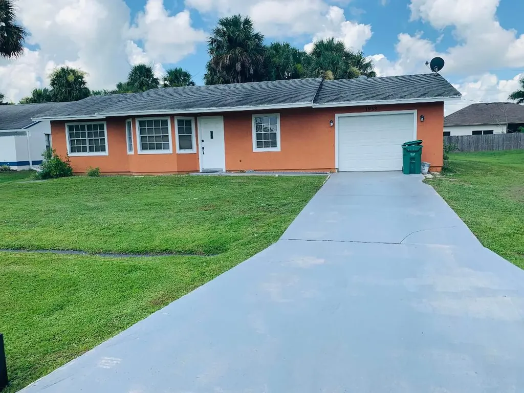 1938 SW Gold Lane Port St Lucie FL 34953