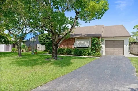 3773 NW 73rd Way Coral Springs FL 33065