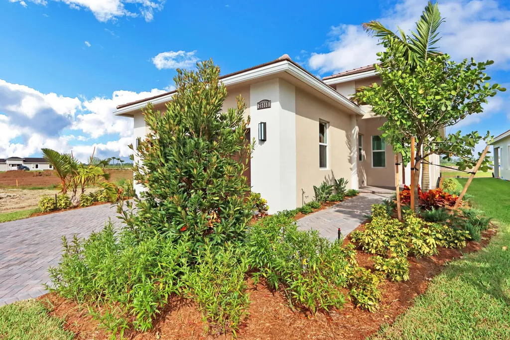 25068 SW Alberti Way Port St Lucie FL 34986