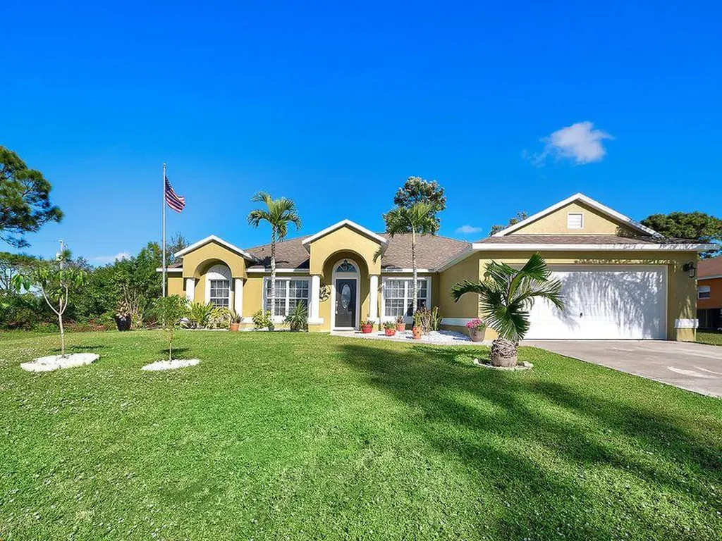 451 SW Kabot Avenue Port St Lucie FL 34953