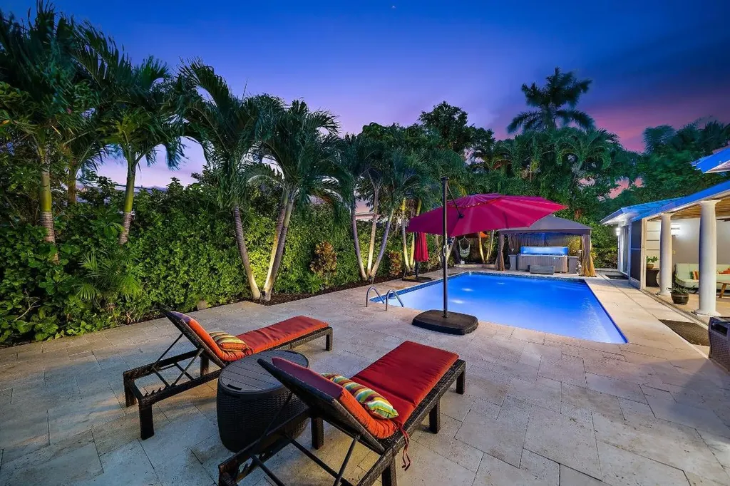 221 Bamboo Road Palm Beach Shores FL 33404