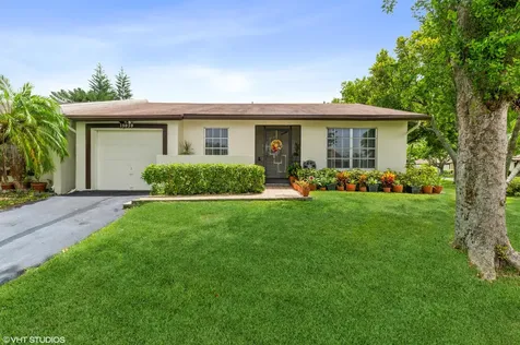15939 Laurel Oak Circle Delray Beach FL 33484