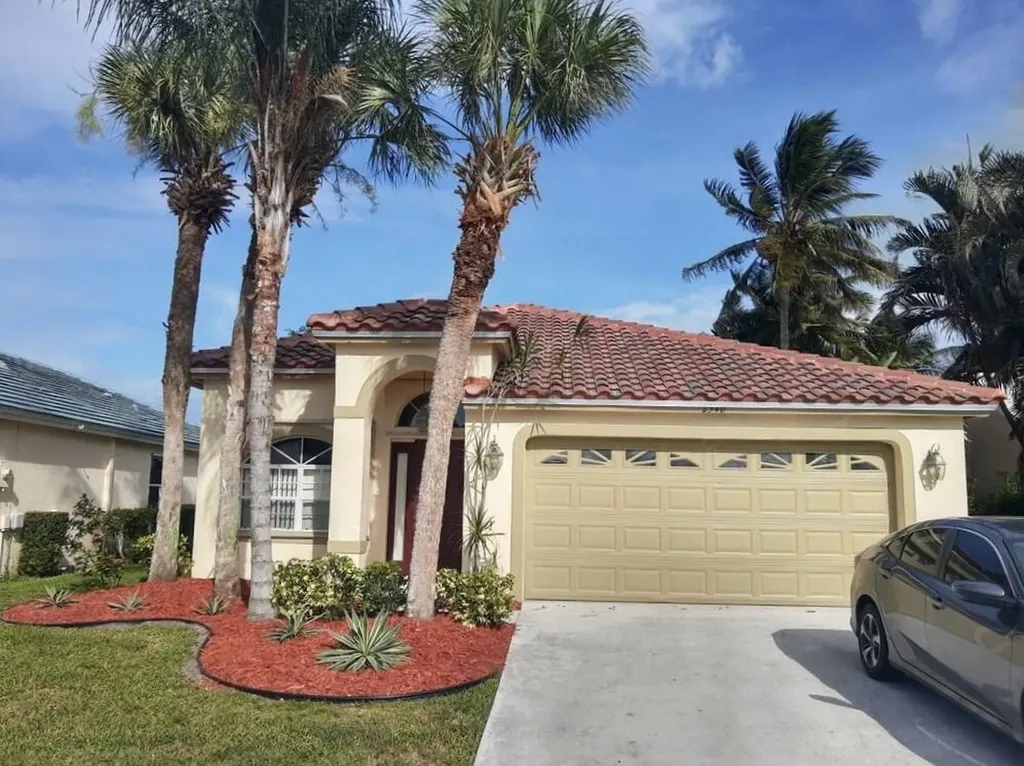 2546 Country Golf Drive Wellington FL 33414